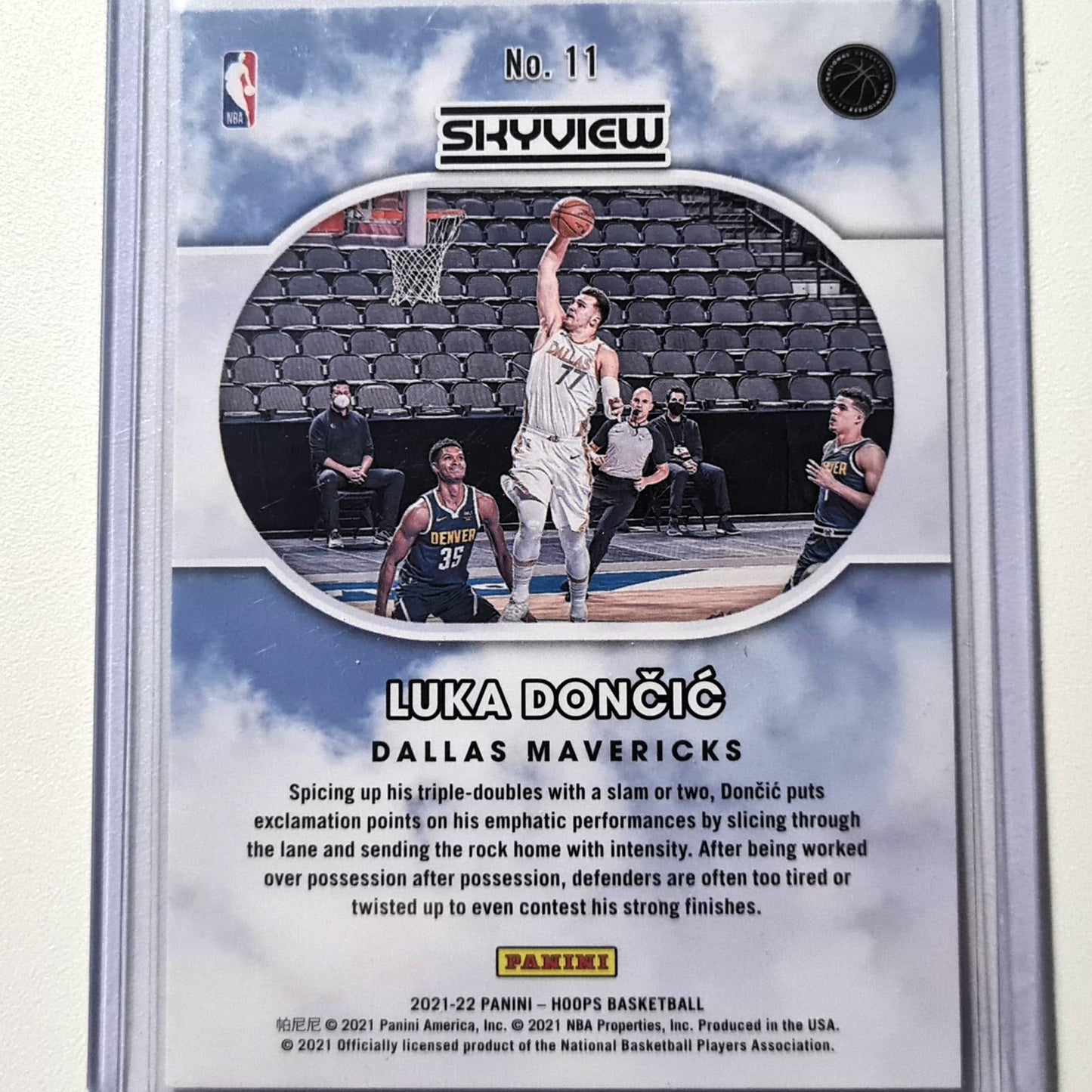 Luka Doncic 2021-22 Panini Hoops insert #11 NBA Basketball Dallas Mavericks Mint sleeved