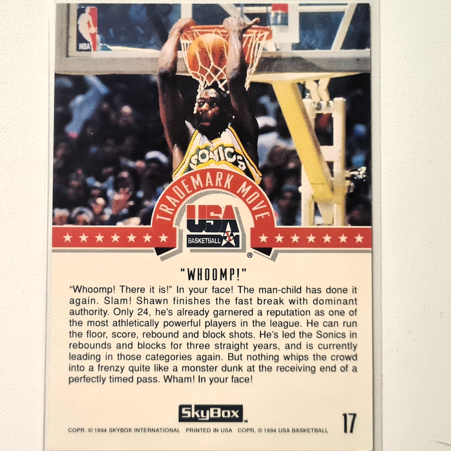 Shawn Kemp 1994 Skybox USA Basketball NBA Trademark Move #17 NBA Basketball Seattle Supersonics Gute Ärmel