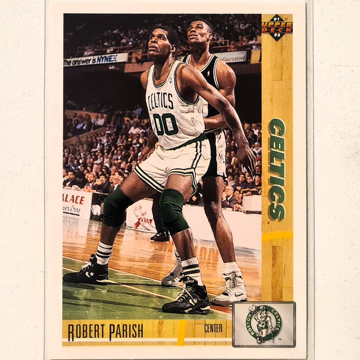 Robert Parish 1991 Upper-Deck #163 NBA Basketball Boston Celtics Excellent sleeved