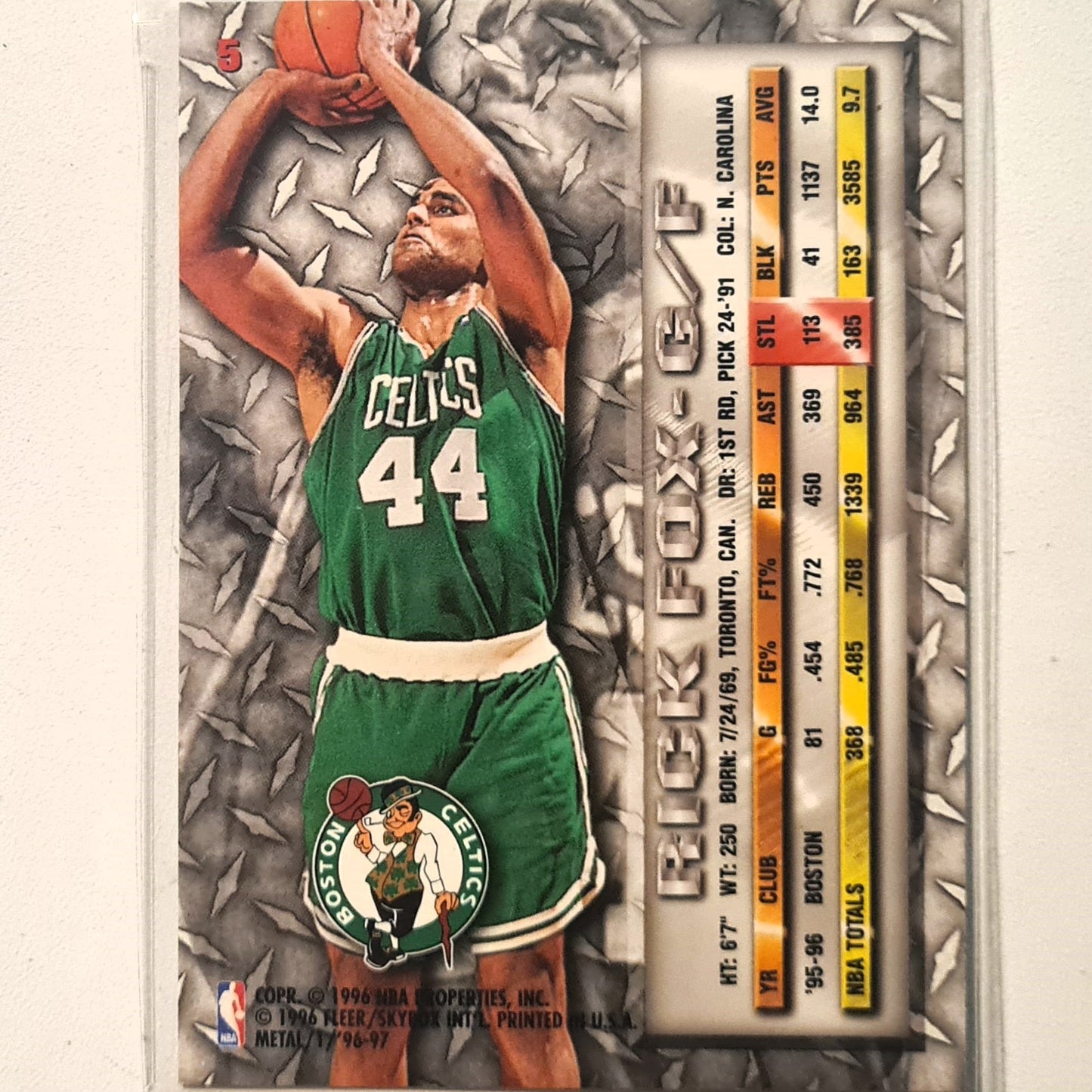 Rick Fox 1996 Fleer metal 96-97 #5 NBA Basketball Boston Celtics Excellent sleeved