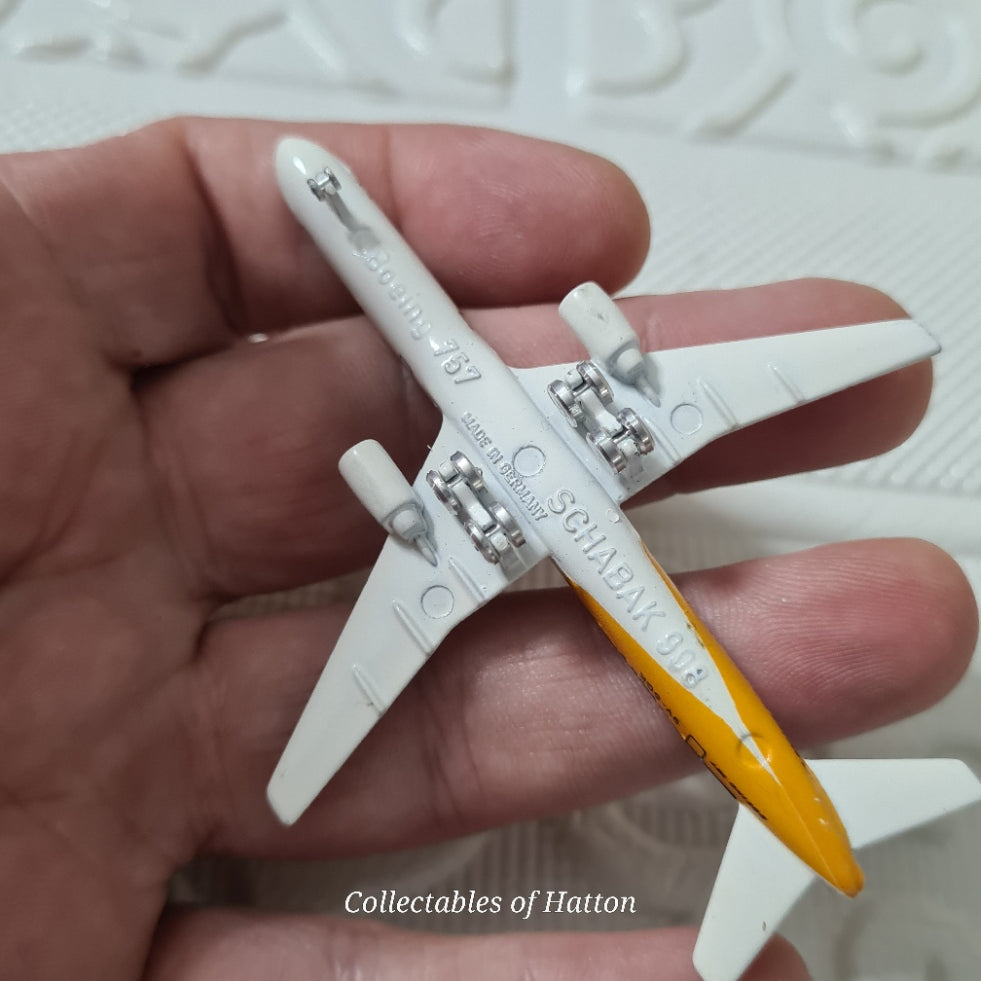 Schabak 1:600 Boeing 757 Singapore Airlines Germany diecast plane boxed 908/51