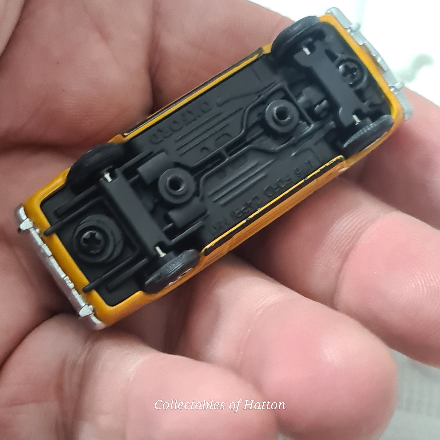 Oxford Diecast 1:76 Ford Capri mk1 orange black diecast loose excellent