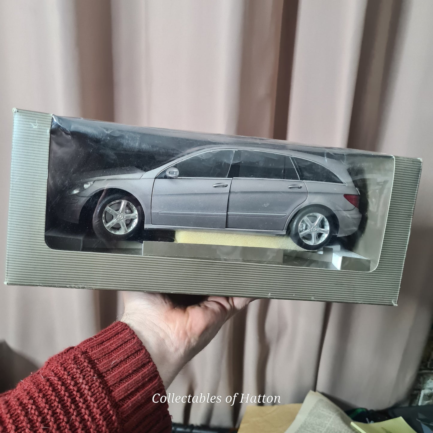 MINICHAMPS 1:18 2005 MERCEDES-BENZ R-CLASS silver rare dealership model very good but used