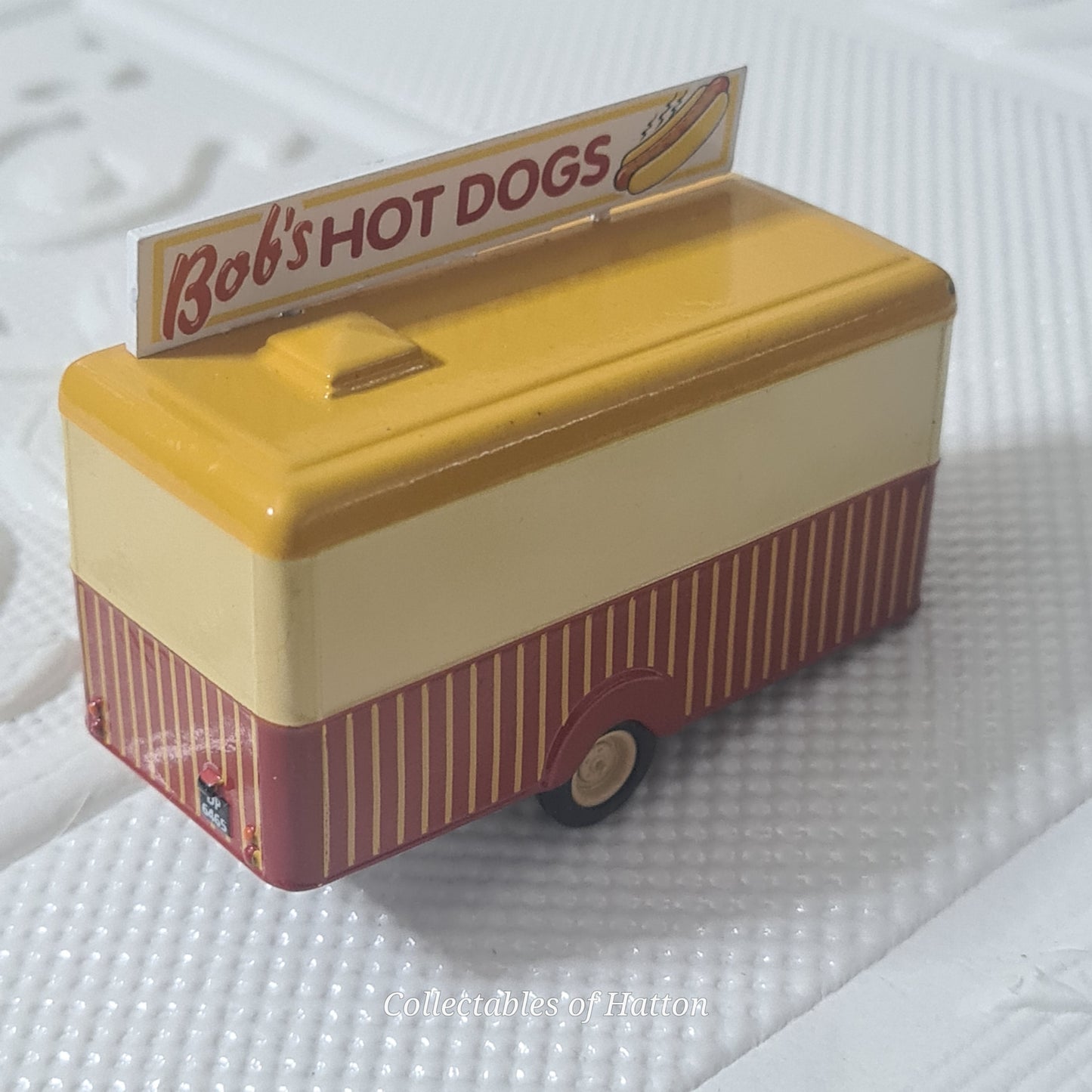 Oxford Diecast 1:76 Canteen catering trailer Bob's Hot Dogs loose vgc