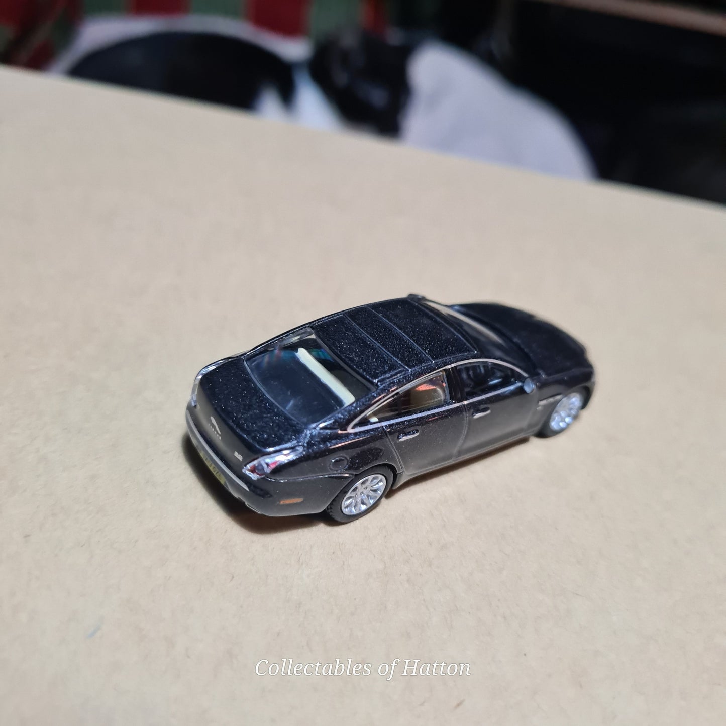 Oxford Diecast 1:76 Jaguar XJ Luxury Saloon Car loose Excellent