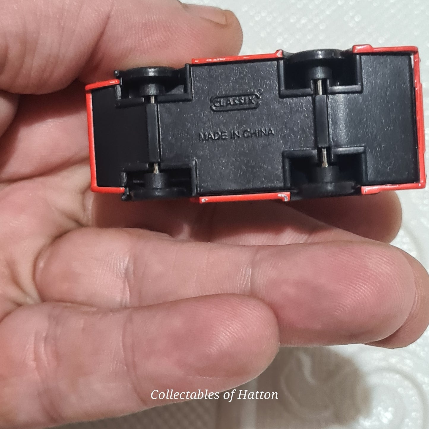 Classix Diecast 1:76 Unigate milk float diecast loose excellent