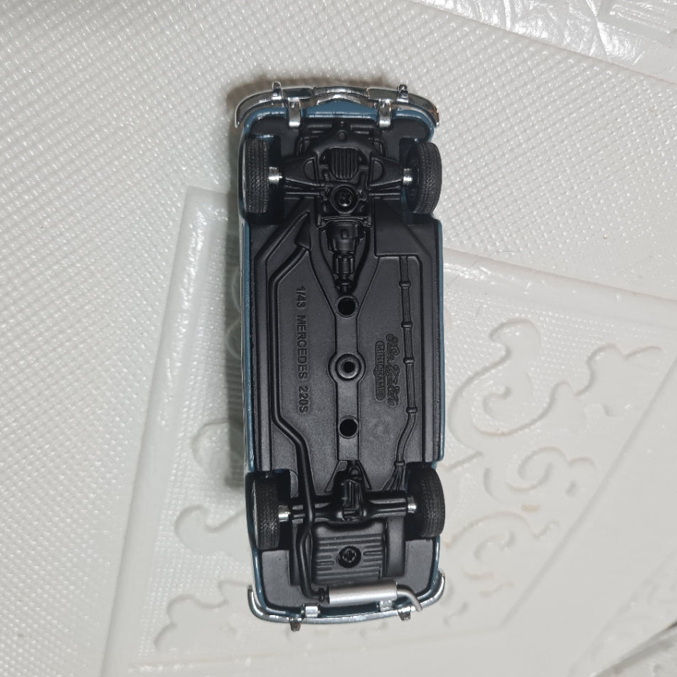 Minichamps 1:43 1950s Mercedes 220S Blue loose diecast very nice