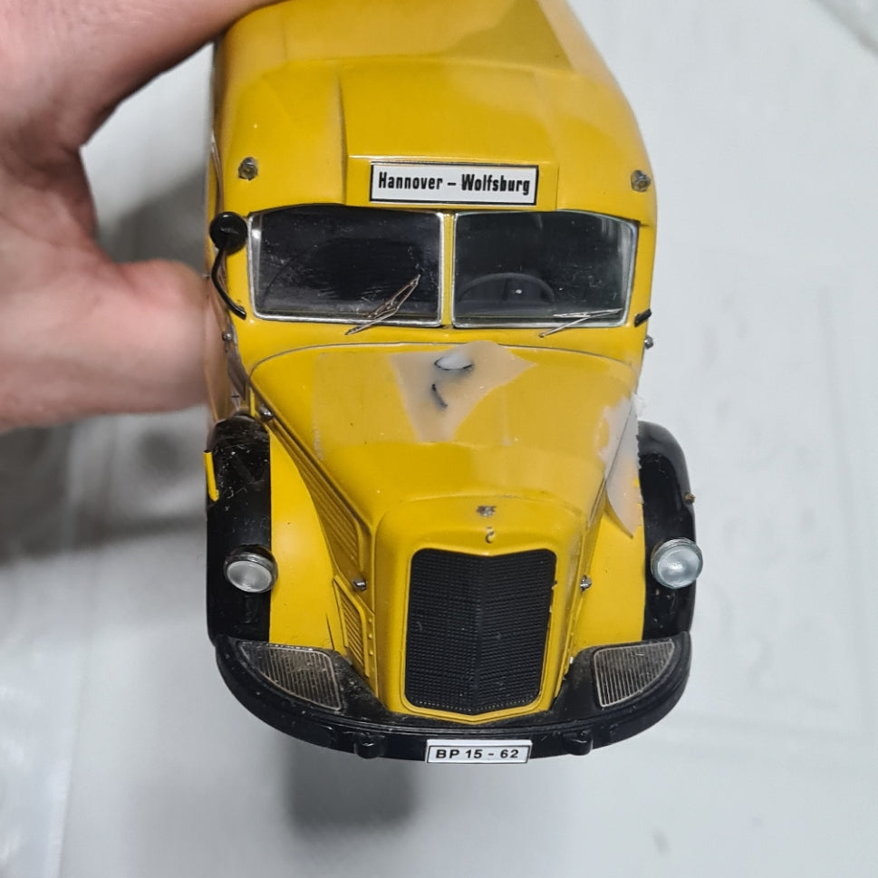 Schuco 006730 Mercedes-Benz O 6600 Deutsche Bundespost 1:43 Scale Diecast loose nice