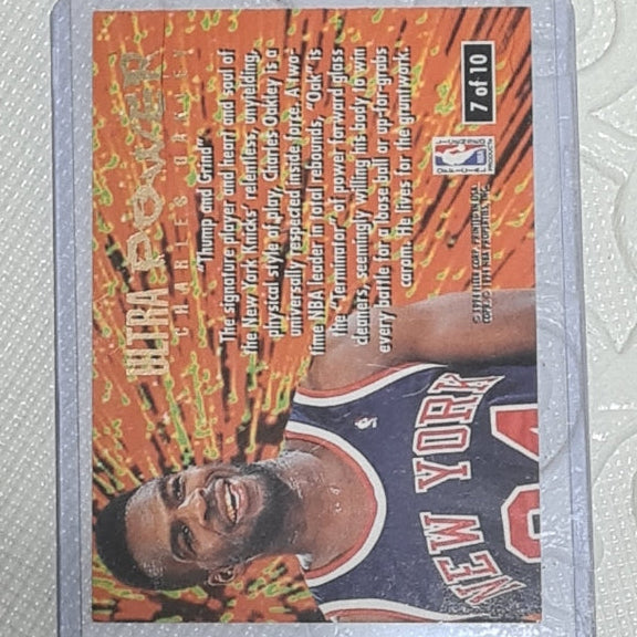 Charles Oakley 1995 Fleer 94-95 Ultra Power insert 7 of 10 NBA Basketball New York Knicks fair Sleeved