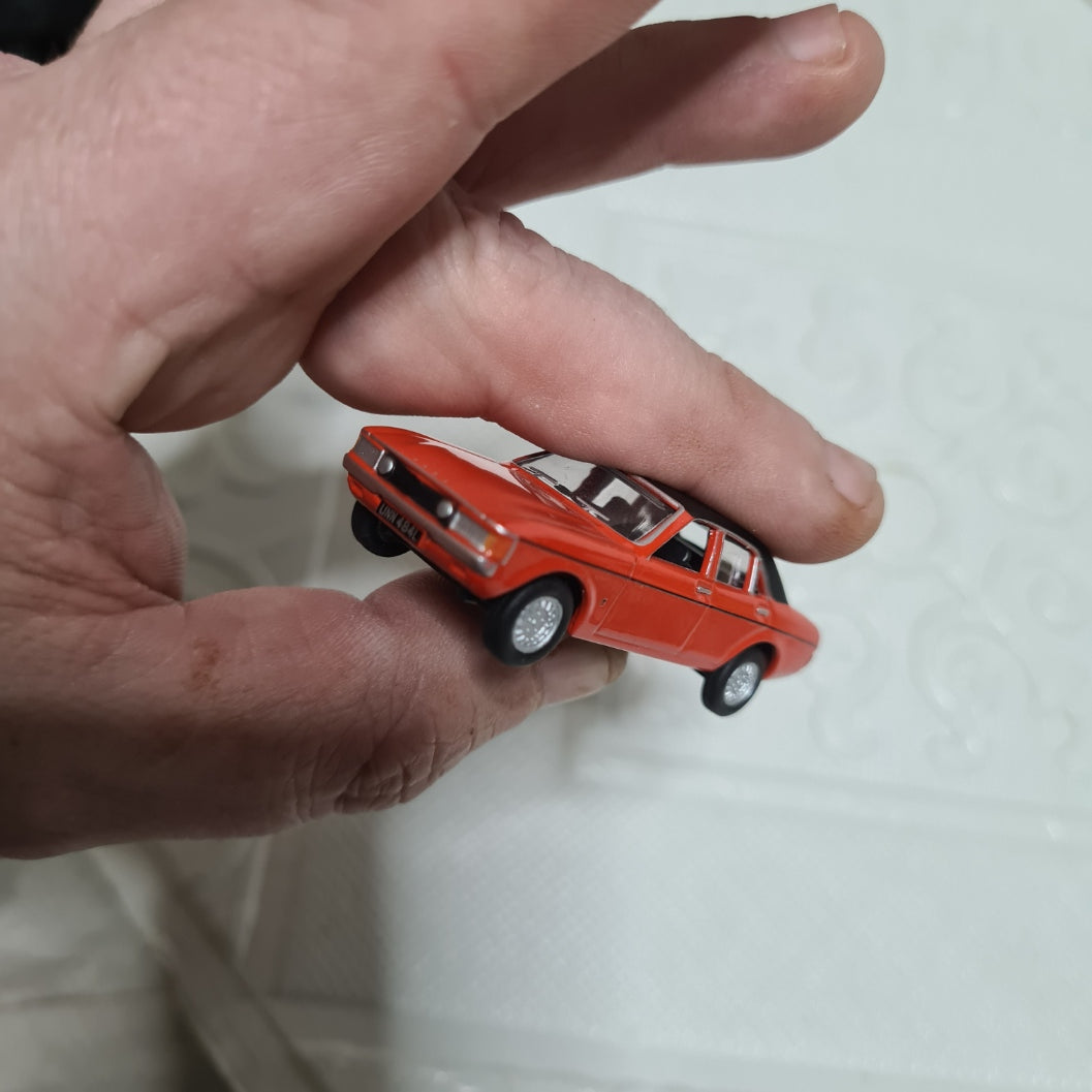 Oxford Diecast 1:76 70s Ford Granada orange black loose excellent