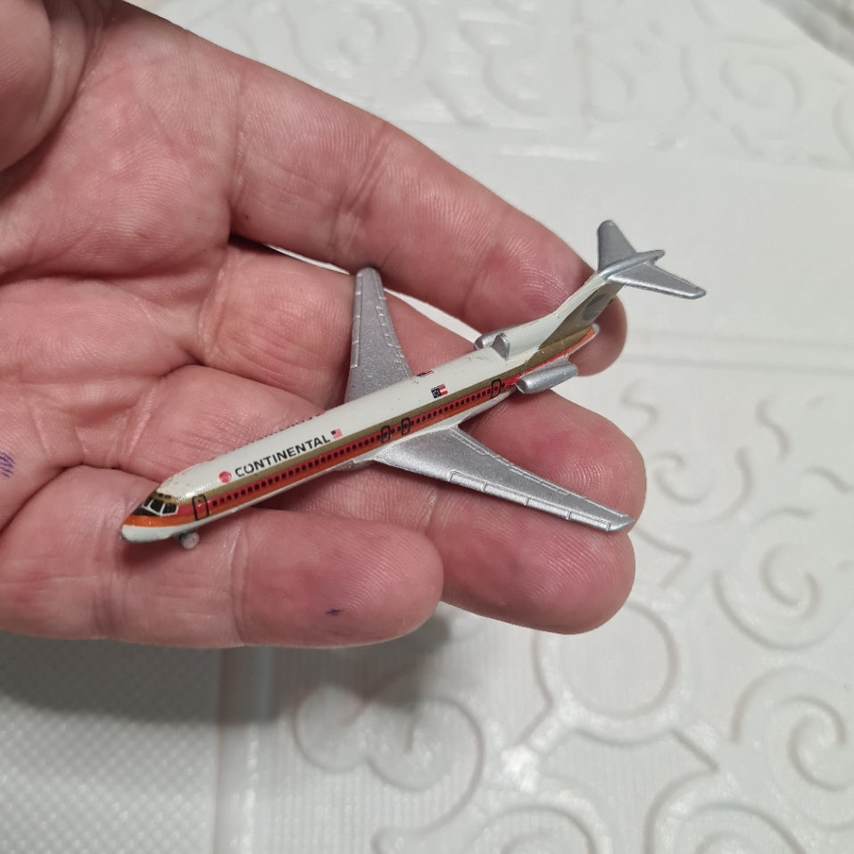 Schabak 1:600 Boeing 727-200 Continental Airlines German made diecast plane 905/46 boxed