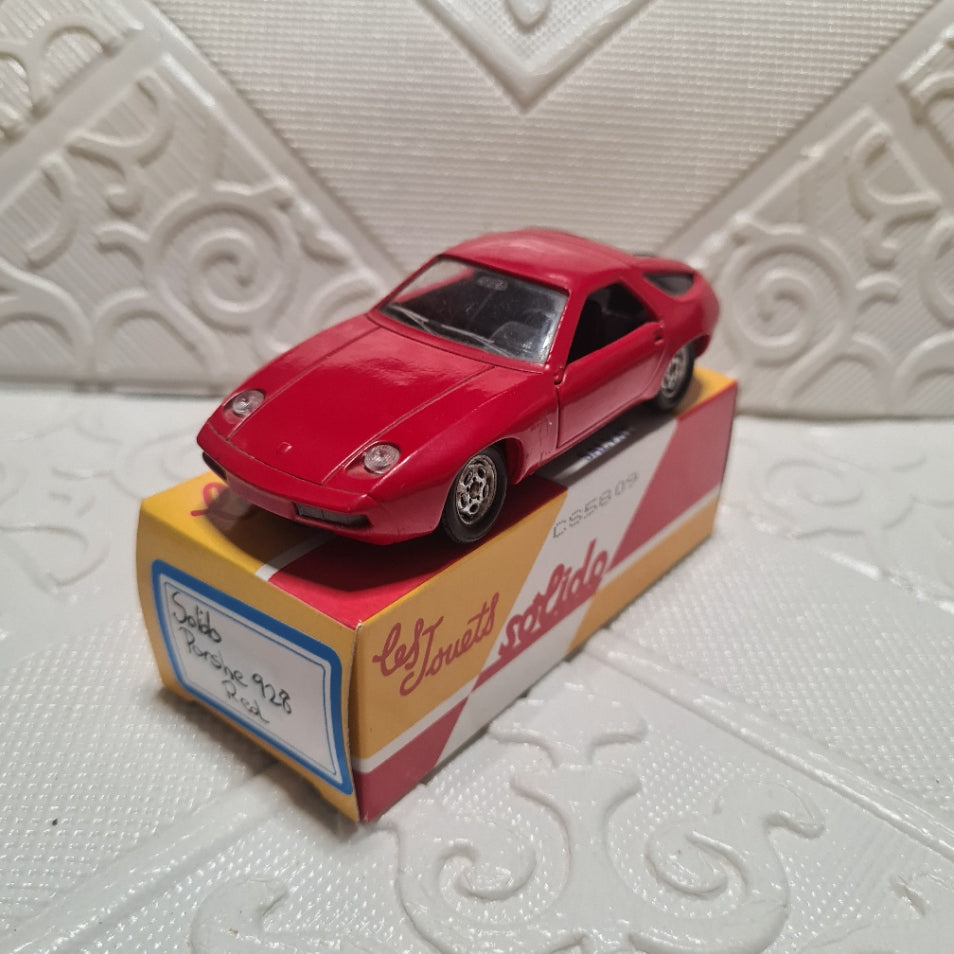 Solido 1:43 Porsche 928 early red diecast loose model no 49 1977 very good