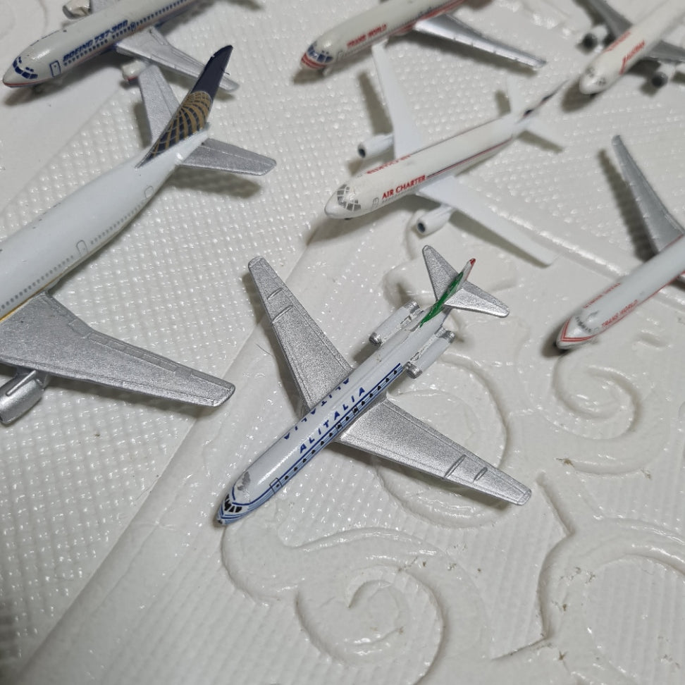 Schabak 1:600 various loose commercial airlines mixed ex-display diecast planes bundle lot 17