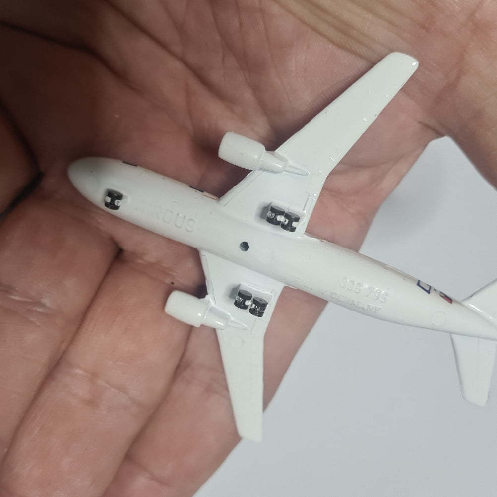 Schabak 1:600 Airbus A-300 Philippine Airlines Diecast plane 903/90