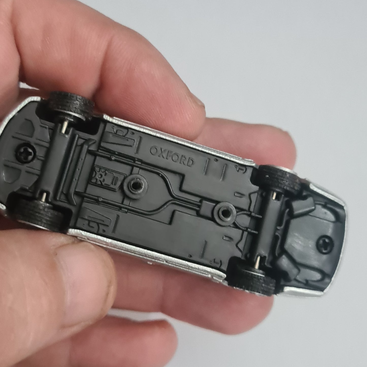 Oxford Diecast 1:76 modern Bentley LWB Limousine Silver diecast loose