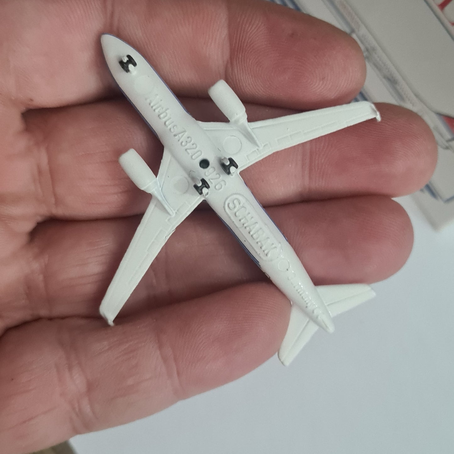 Schabak 1:600 Airbus A-320 Air Malta incorrect box German diecast plane