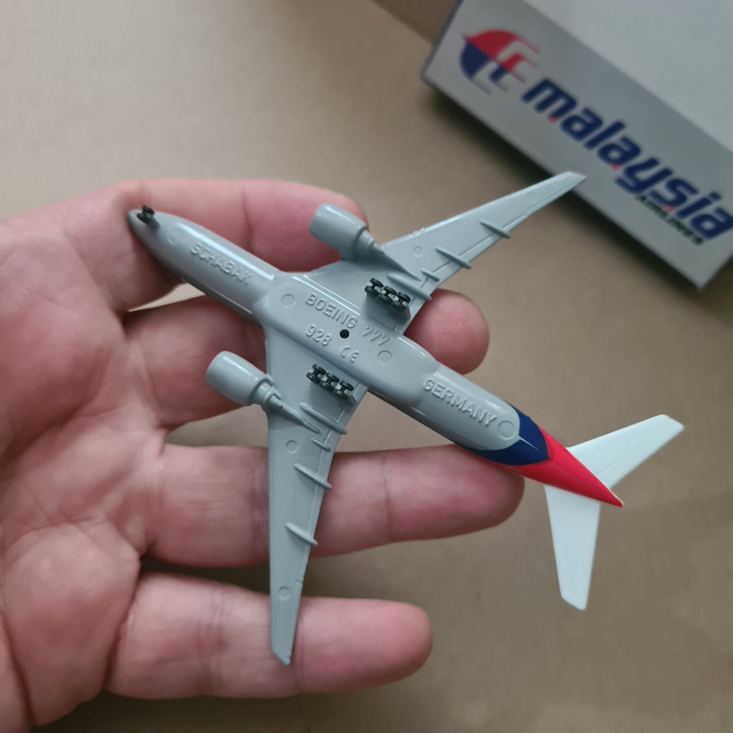 Schabak 1:600 Boeing 777 Malaysia Airlines diecast plane 928/65 good+ boxed