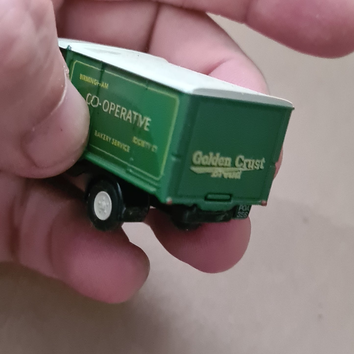 Oxford Diecast Birmingham Co-op Wales & Edwards Bakery Van - 1:76 Product Code: 76WE008 loose vgc