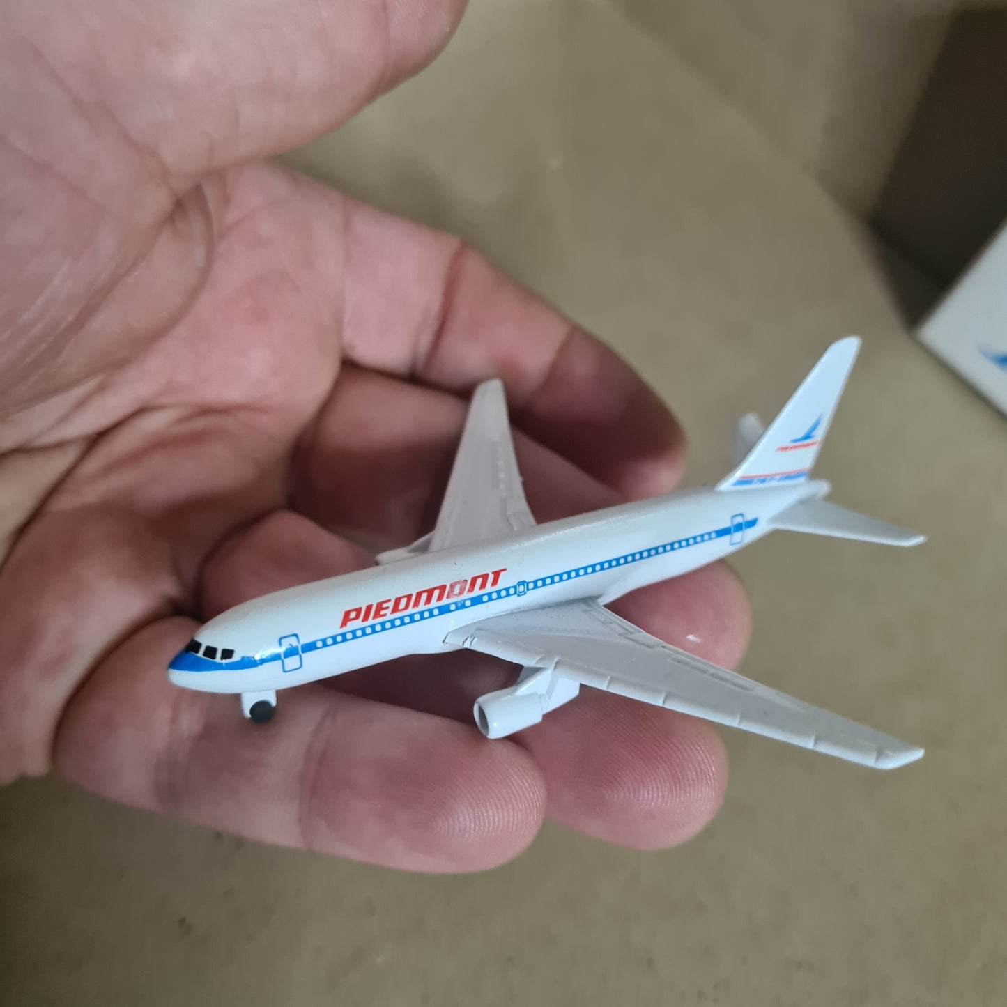 Schabak 1:600 Boeing 767-ER Piedmont diecast plane 907/84 VGC boxed