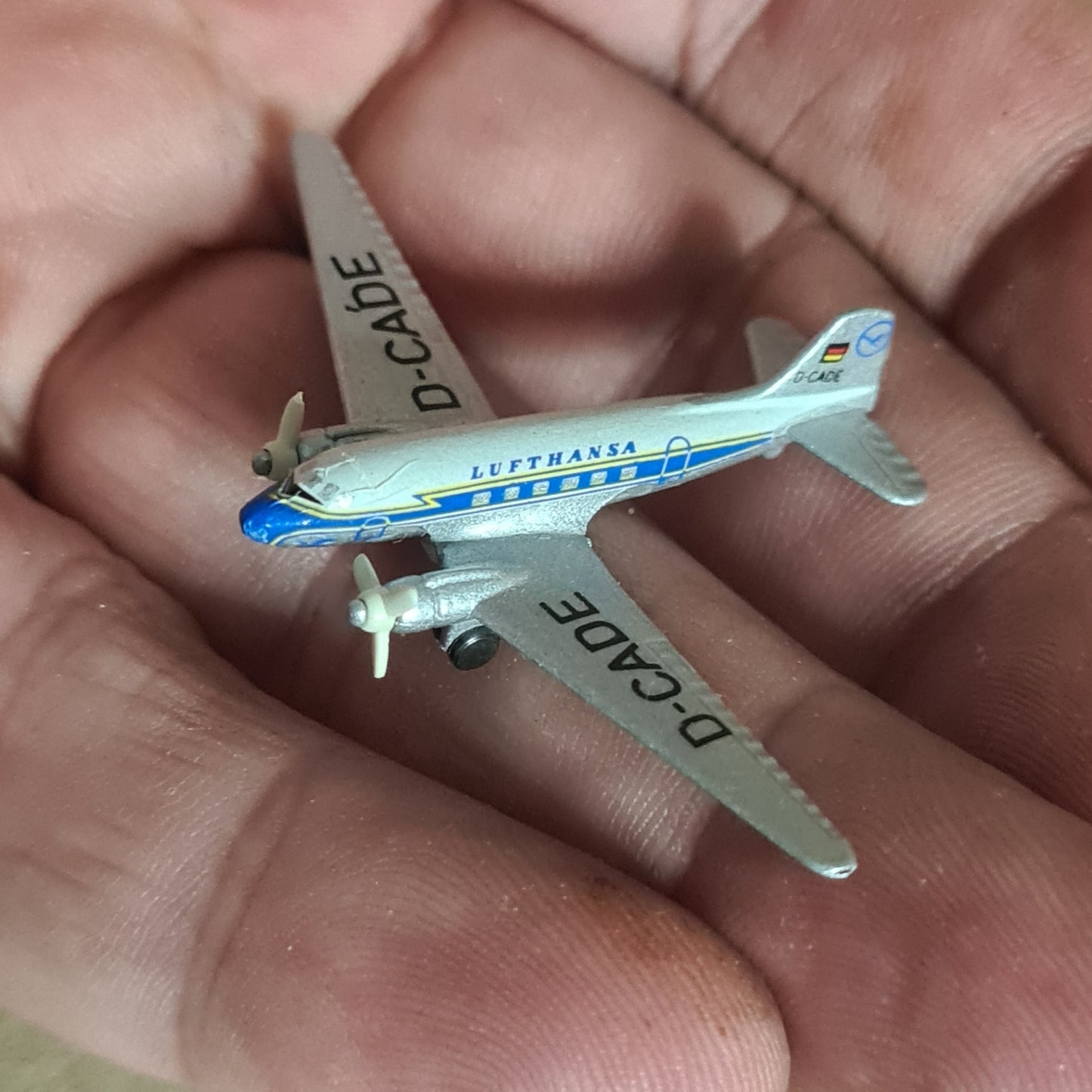 Schabak 1:600 DC-3 Lufthansa diecast plane 932/1 very good boxed