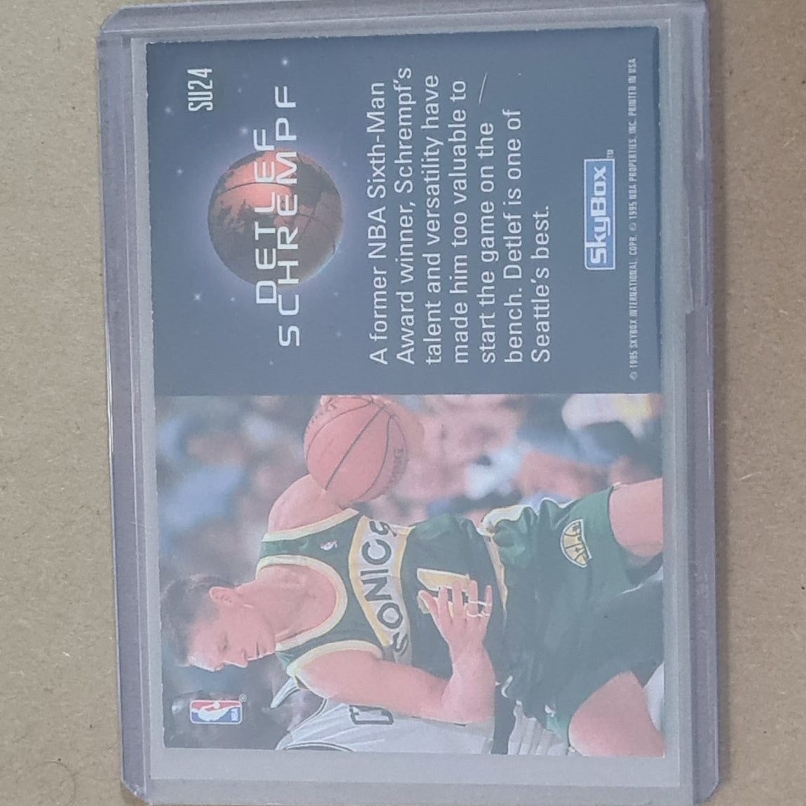 Detlef Schrempf Skybox 1995 Slammin Universe #24 NBA Basketball Seattle supersonics Ex- sleeved