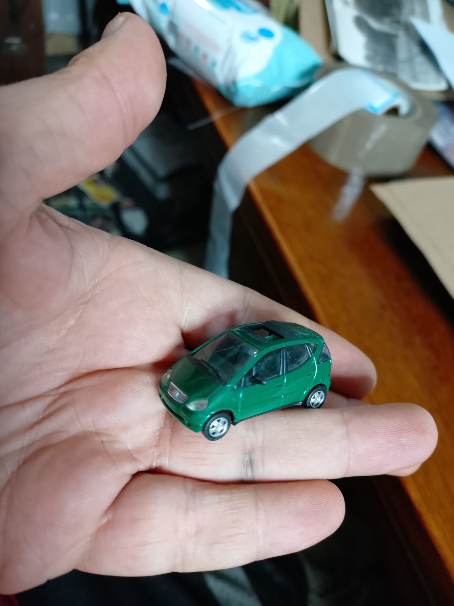 Busch 1:87 00's Mercedes CLK A, E, M CLASS 00'S cars x5 loose vgc detailed plastic