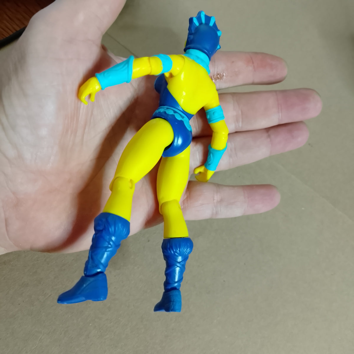 Masters of the Universe 2000 Origins Evil Lyn action figure loose vgc