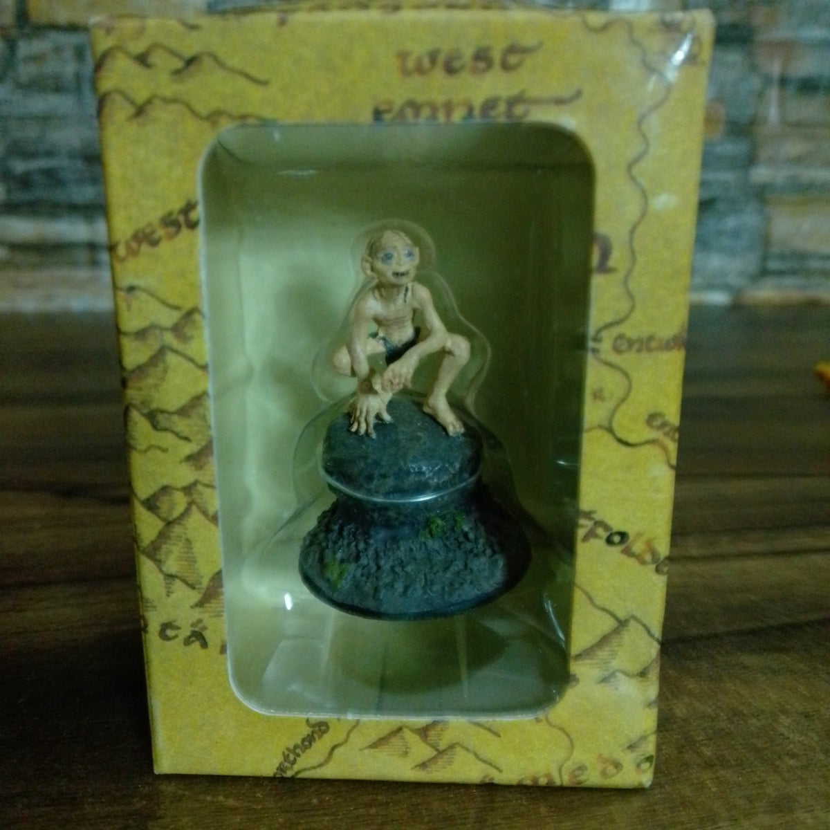 EAGLEMOSS LORD OF THE RINGS COLLECTION - ISSUE 9 GOLLUM AT EMYN MUIL sealed box