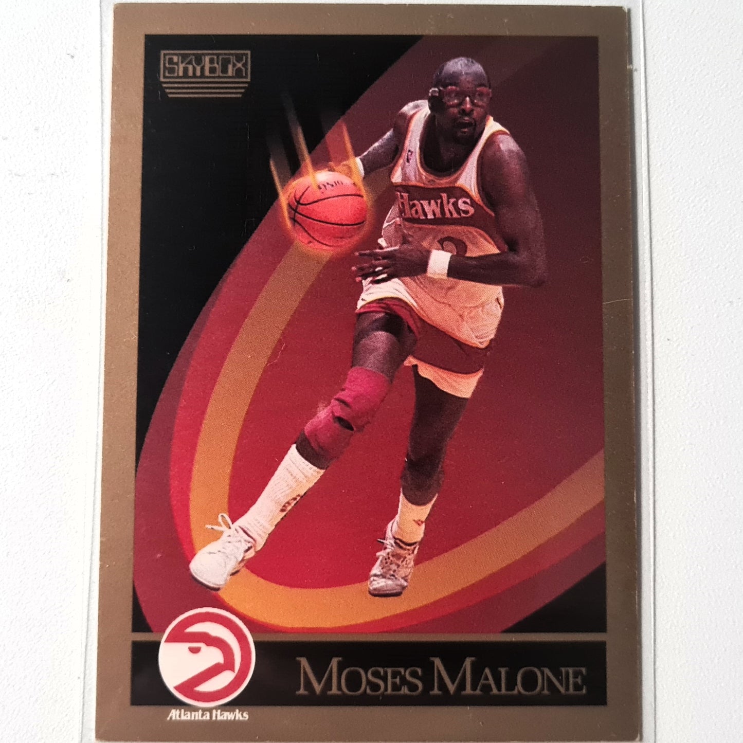 Moses Malone 1990 Skybox #6 NBA Basketball Atlanta Hawks Gute Ärmel