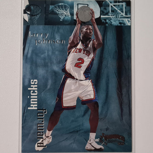 Larry Johnson 1998 Skybox Thunder #2 NBA Basketball New York Knicks Sehr gute Ärmel