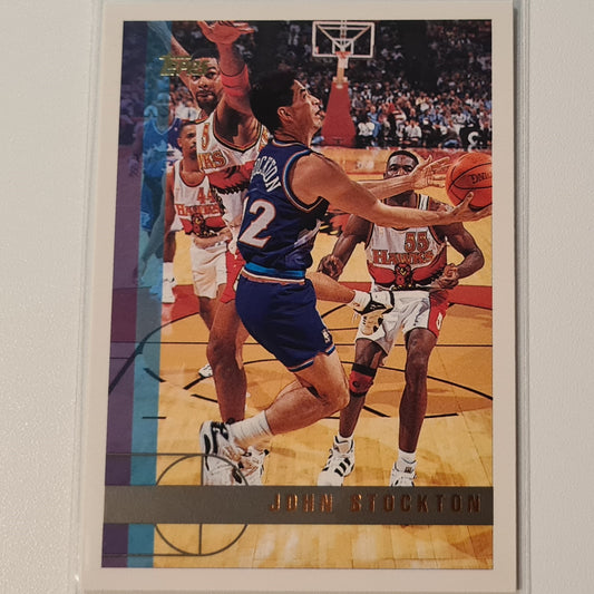 John Stockton 1997 Topps #8 NBA Basketball Utah Jazz Ausgezeichnete Ärmel