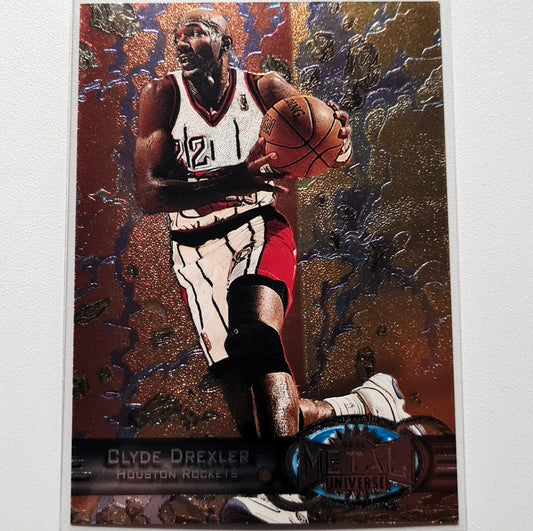 Clyde Drexler 1997 Skybox Metal Universe #93  Reebok.com variant NBA Basketball Houston Rockets Excellent Sleeved