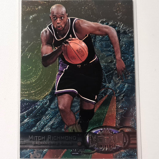 Mitch Richmond 1997 Skybox Metal Universe #111 NBA Basketball Sacramento Kings Ausgezeichnete Ärmel