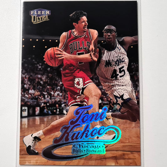 Toni Kukoc 1999 Fleer 98-99 #34 NBA Basketball Chicago Bulls Ausgezeichnete Ärmel