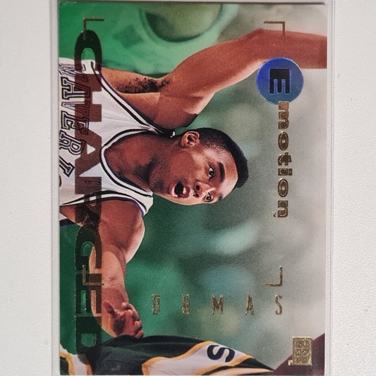 Tony Dumas 1995 E-Motion Rookie-Karte RC #18 NBA Basketball Dallas Mavericks mit guten Ärmeln