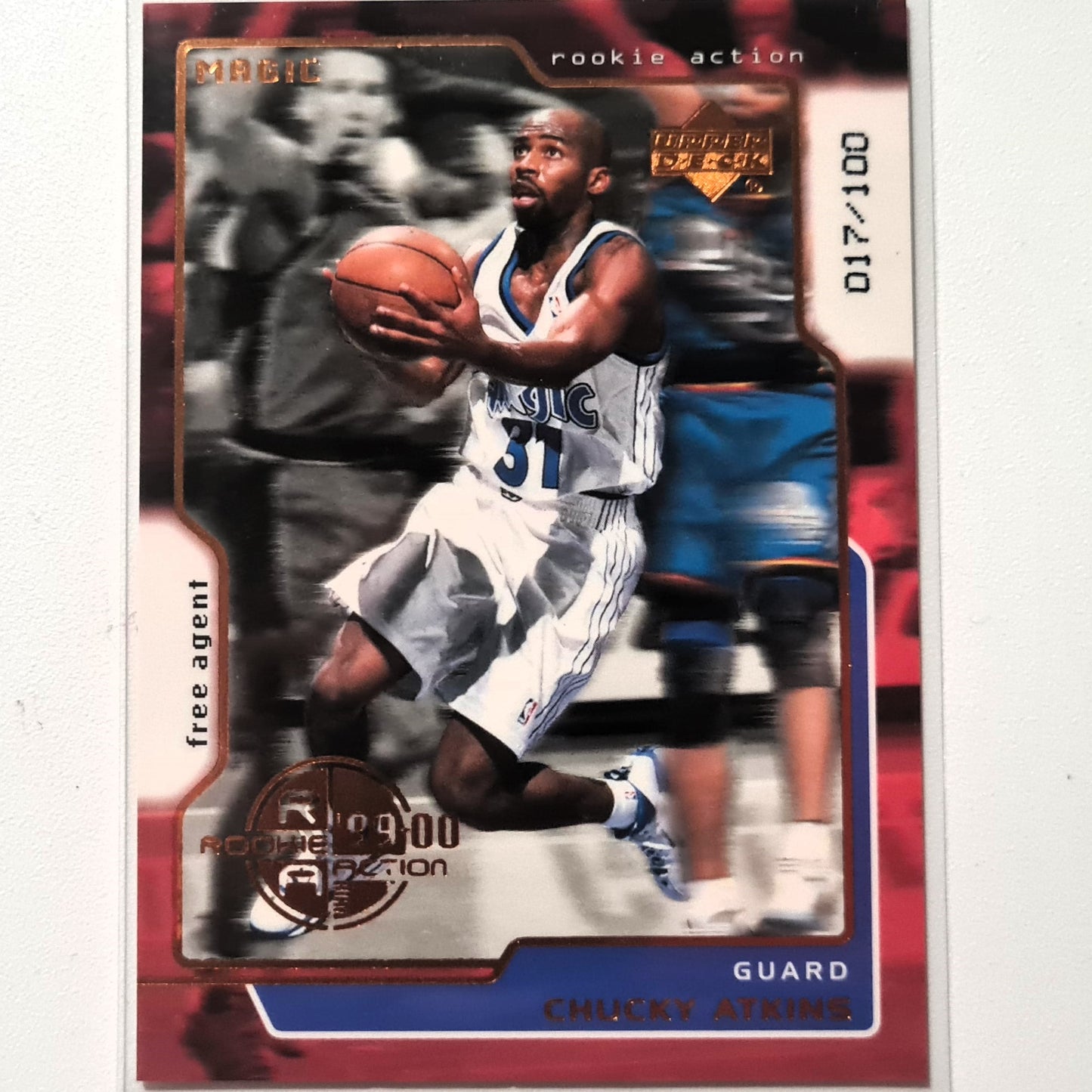 Chucky Atkins 2000 Upper-Deck Rookie Action 99-00 #352 017/100 nummeriert, selten, NBA Basketball Orlando Magic, mit hervorragenden Ärmeln