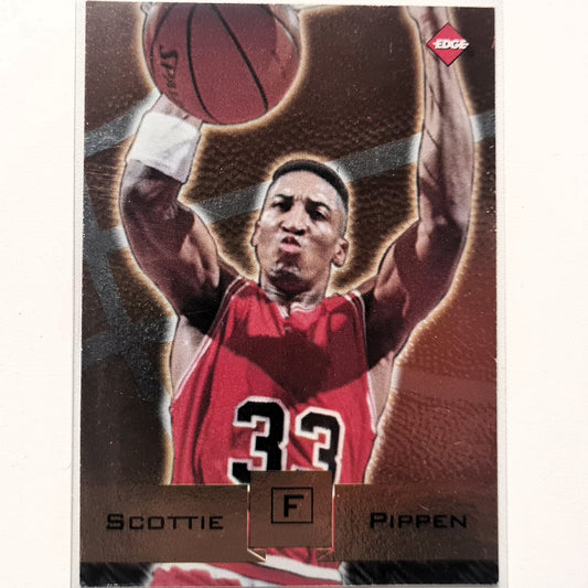 Scottie Pippen 1997 Edge Gold Chrome #42 NBA Basketball Chicago Bulls Ausgezeichnete Ärmel