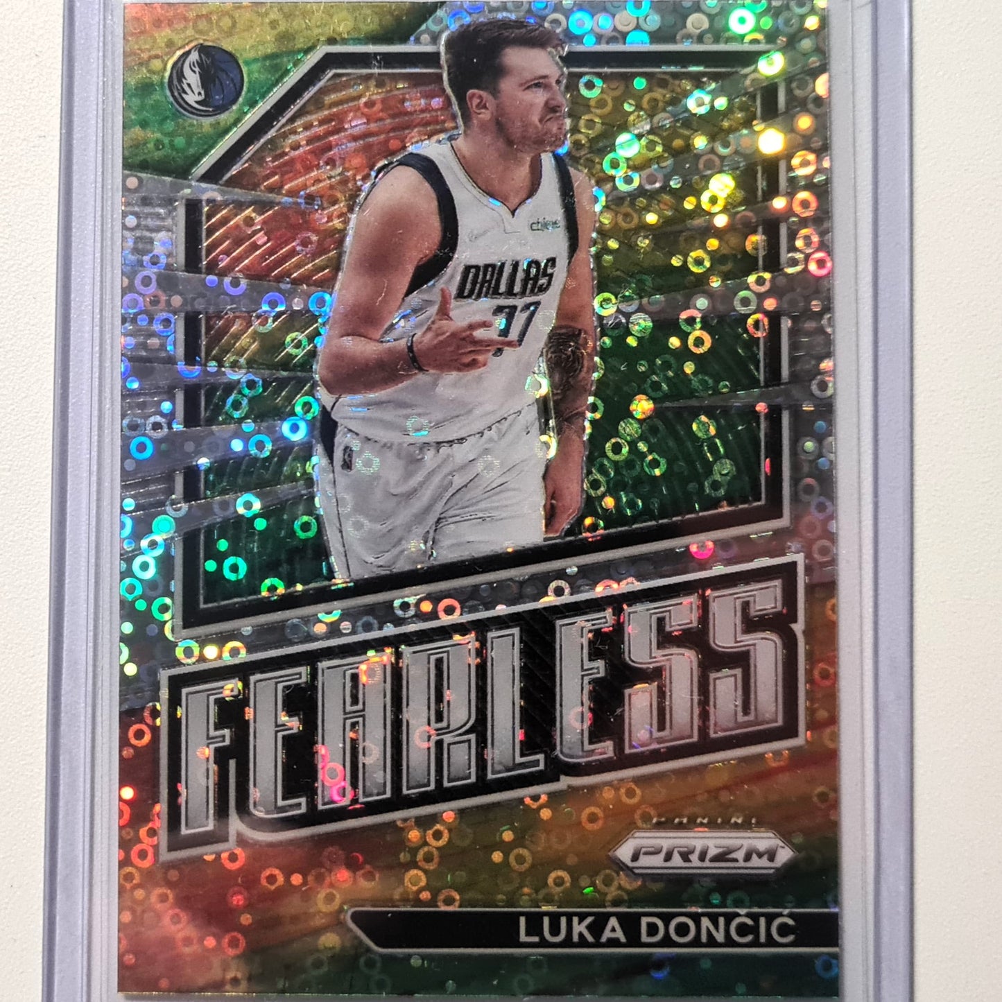 2022-23 Panini Prizm Fearless Fast Break Disco-Einsatz #13 NBA Basketball Dallas Mavericks Mint mit Ärmeln