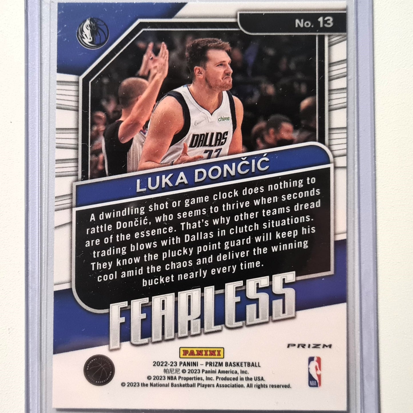 2022-23 Panini Prizm Fearless Fast Break Disco-Einsatz #13 NBA Basketball Dallas Mavericks Mint mit Ärmeln