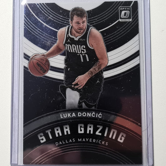 Luka Doncic 2022-23 Panini Donruss Optik Star Gazing Einsatz #6 NBA Basketball Dallas Mavericks Mint ärmellos