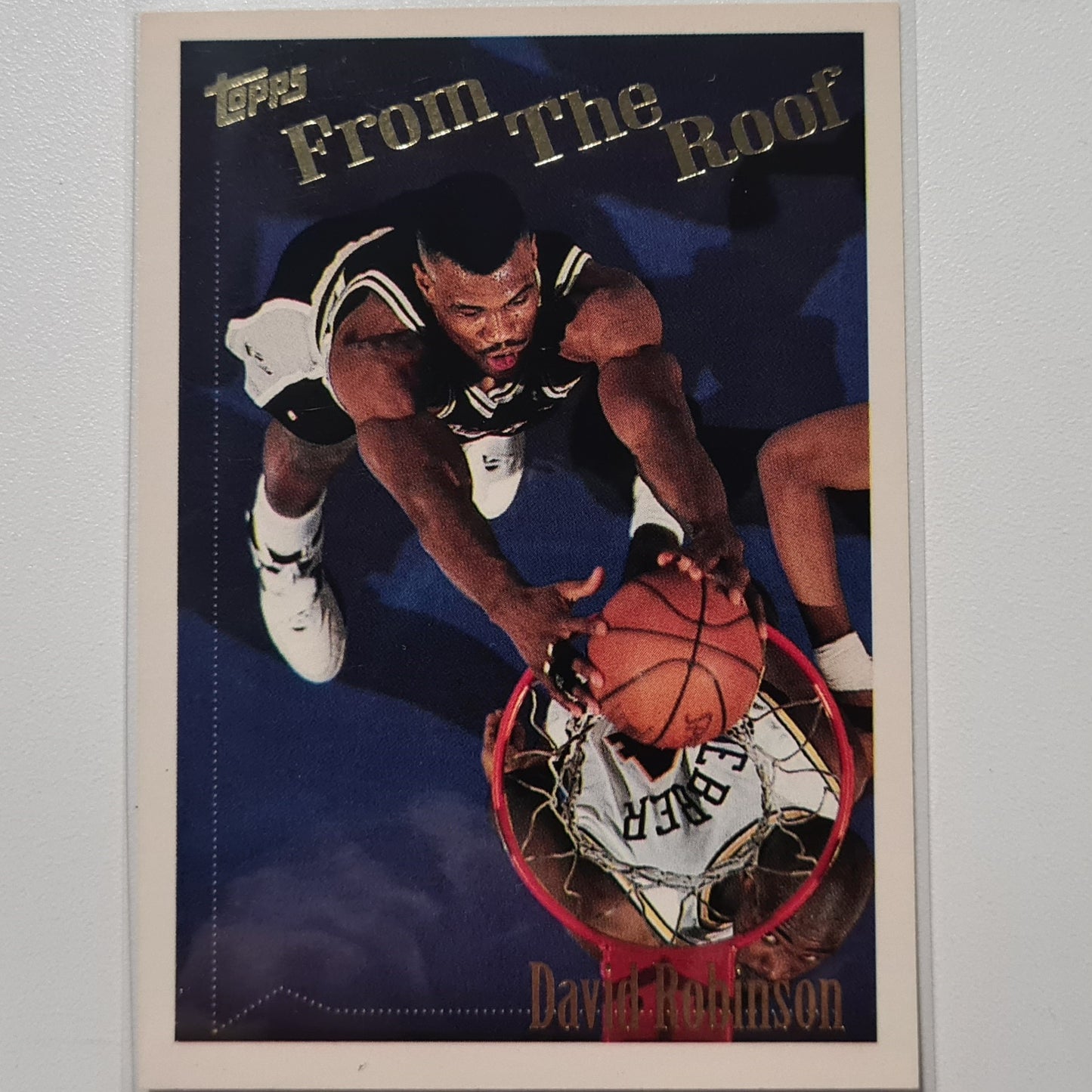 David Robinson 1995 Topps from the roof #360 NBA Basketball San Antonio Spurs Very good-Excellent sleeved