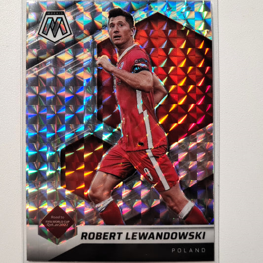 Robert Lewandowski 2021-22 Panini Mosaic Fifa road to world cup Prizm #51 soccer Poland Excellent/Mint sleeved