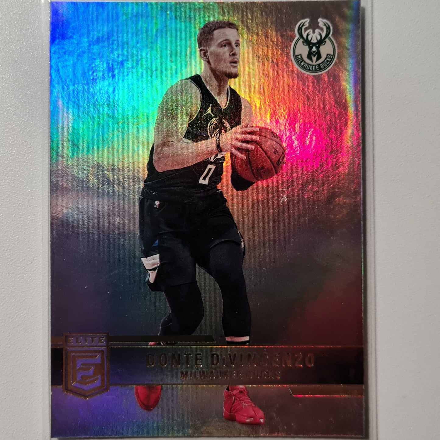 Donte DiVincenzo 2021-22 Panini Donruss Elite  #115 NBA Basketball Milwaukee Bucks Excellent sleeved