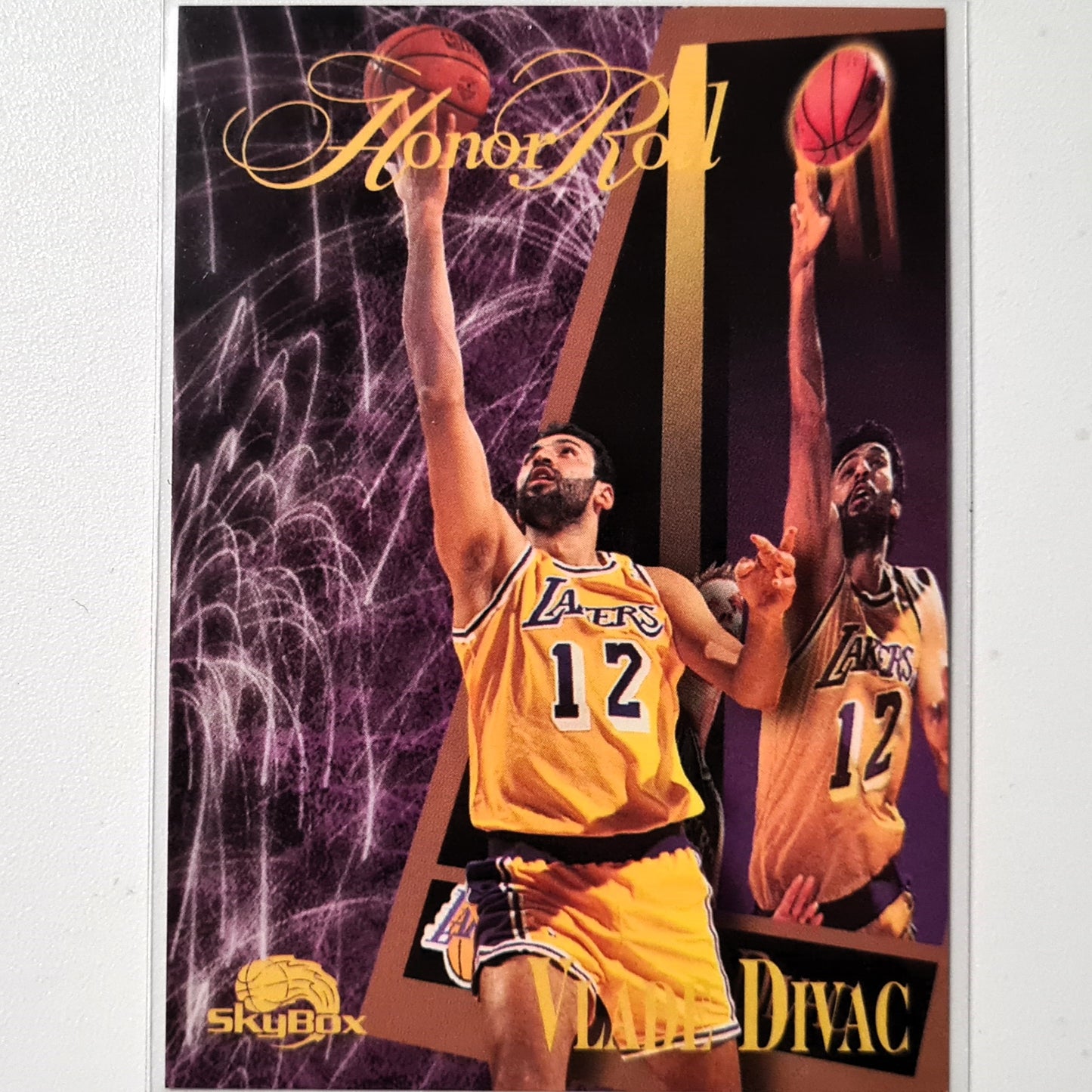 Vlade Divac 1996 Skybox Honor Roll #261 NBA Basketball LA Lakers Ausgezeichnete Ärmel