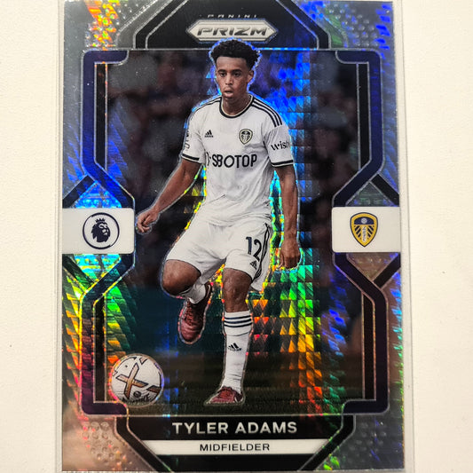 Tyler Adams 2022-23 Panini Prizm Premier League mehrfarbiger Refraktor #265 Fußball Fußball Leeds United Excellent-Mint Sleeved