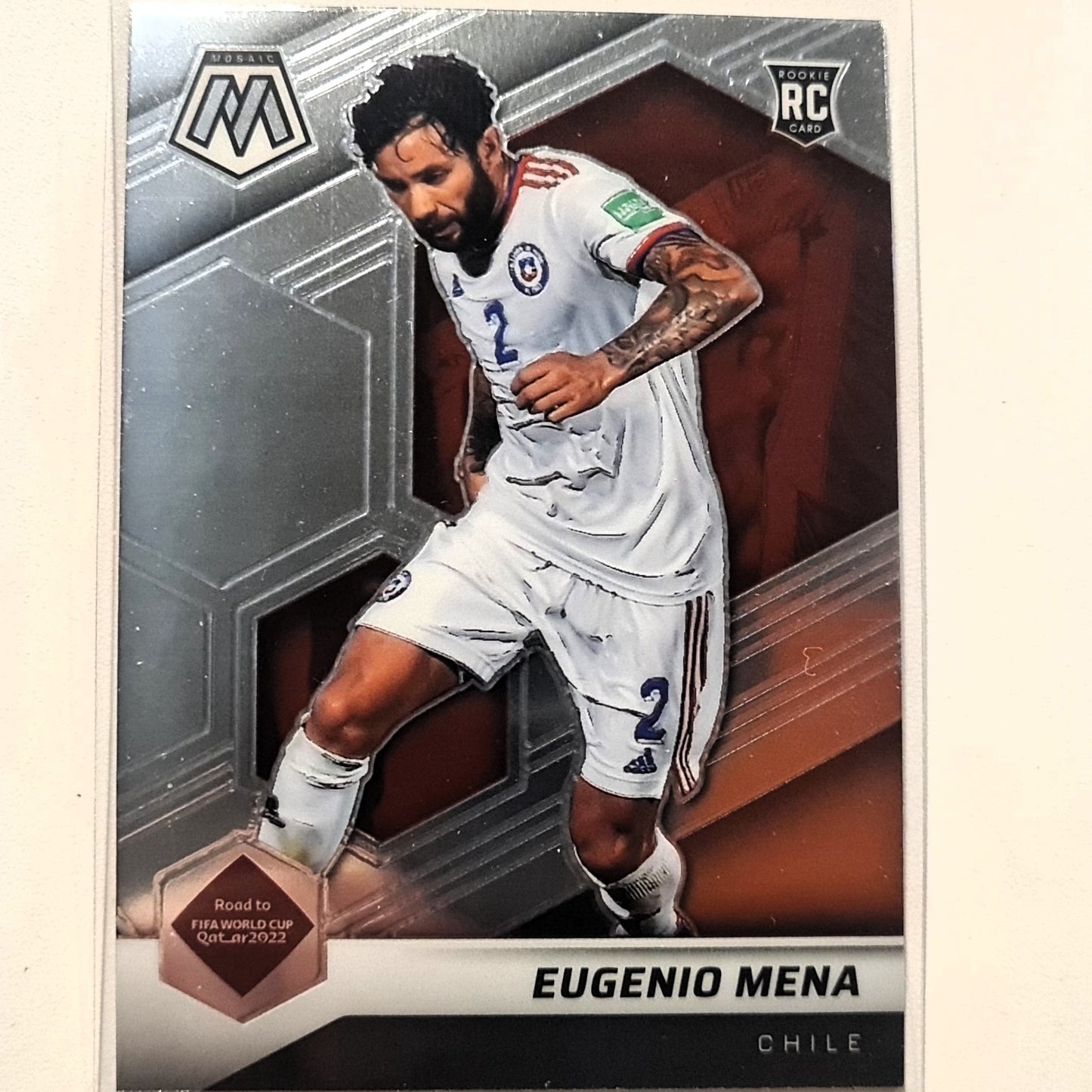 Eugenio Mena 2021-22 Panini Mosaik Fifa Weg zur Weltmeisterschaft Rookie RC #168 Soccer Chile Excellent-Mint Sleeved