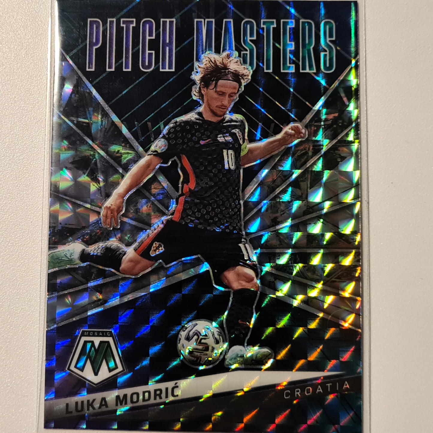 Luka Modric 2021-22 Panini Mosaik Prizm Einsatz Fifa Weg zur Weltmeisterschaft #21 Fußball Fußball Kroatien ausgezeichnet-Mint Sleeved