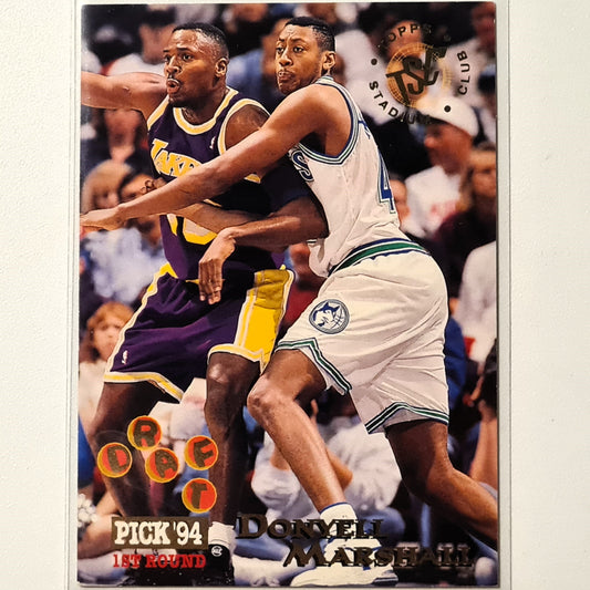 Donyell Marshall 1995 Topps Stadium club draft pick 94 Rookie RC #200 NBA Basketball Minnesota Timberwolves Very good Sleeved