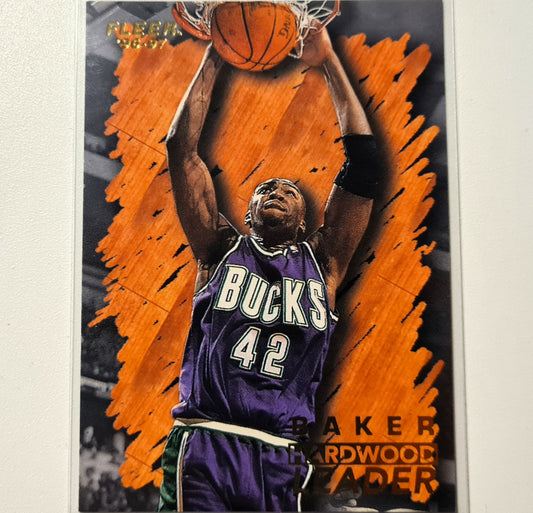 Vin Baker 1996 Fleer 96-97 Hardwood Leader #134 NBA Basketball Milwaukee Bucks excellent-mint Sleeved