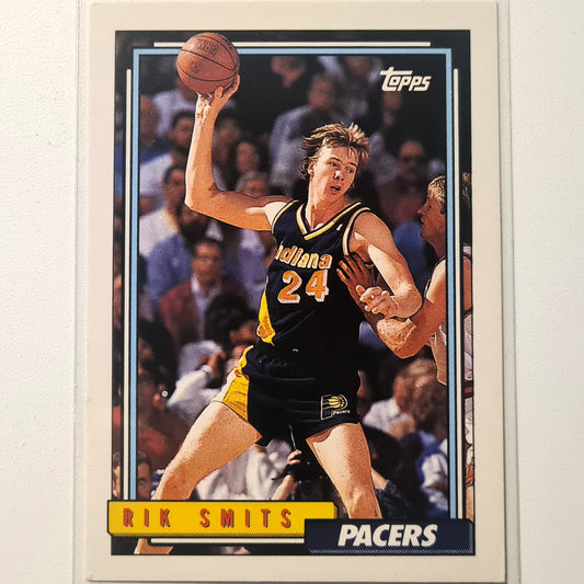 Rik Smits 1992 Topps #140 NBA Basketball Indiana Pacers Sehr gute Ärmel